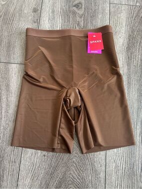 SPANX High-Waist Shaping Short in Brown